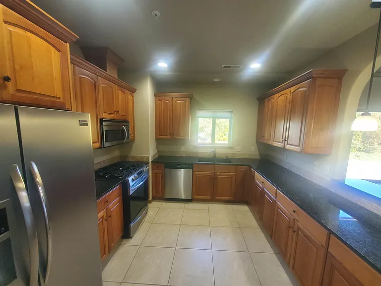 434 Bradley Blvd #204 — Photo 6