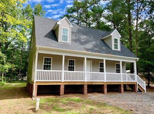 21 Plum Dr, Hartfield, VA 23071