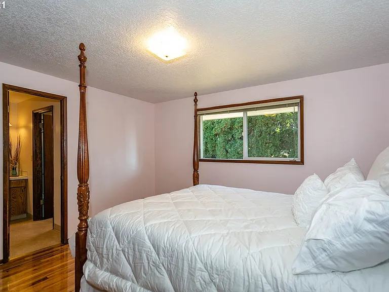 4140 Sussex St — Photo 12