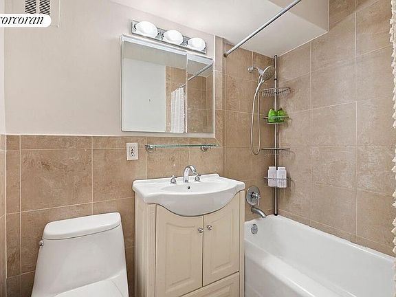5th image of 145 E 15th St APT 15T