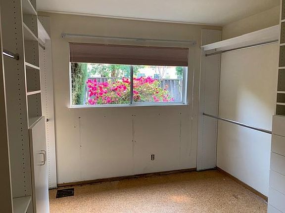5th image of 3304 Merrimac Dr