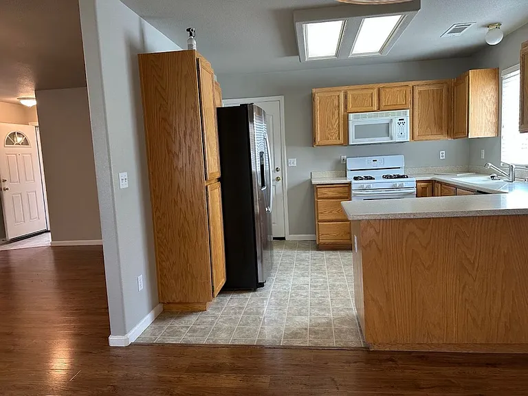 3536 Barkwood Dr — Photo 6