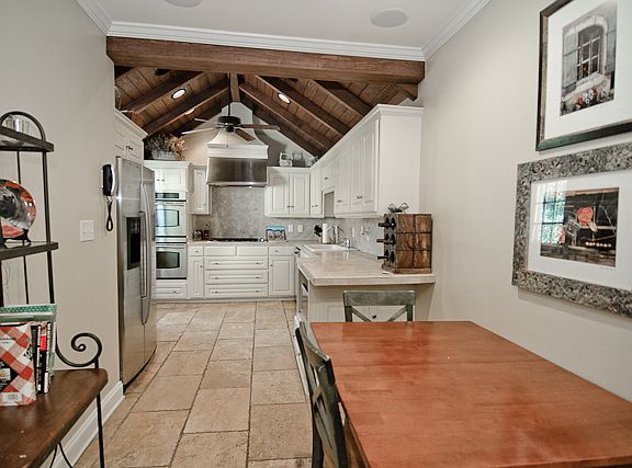 Kitchen and Breakfast Area