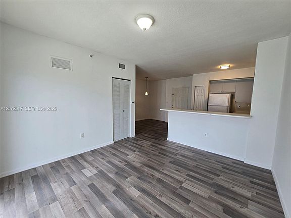 4th image of 11060 SW 196th St APT 413