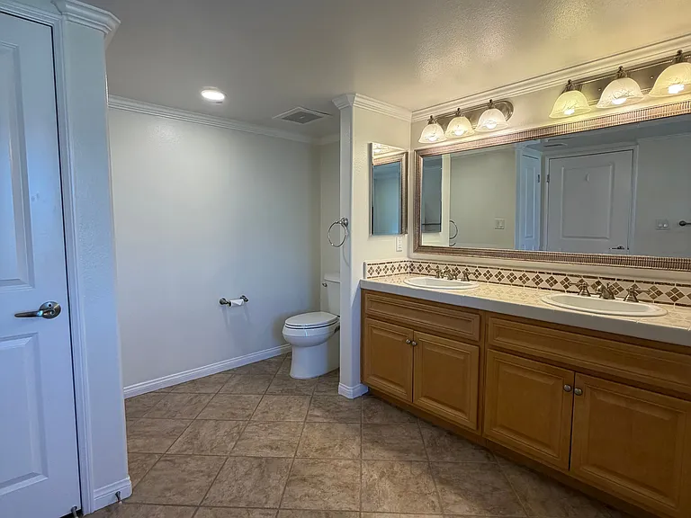 Tradewinds Dr — Photo 23