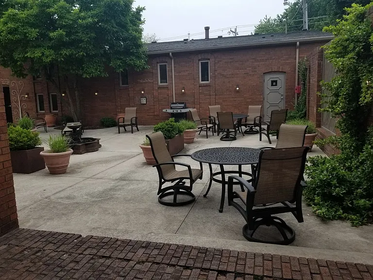 Hillside Apartments — Photo 15