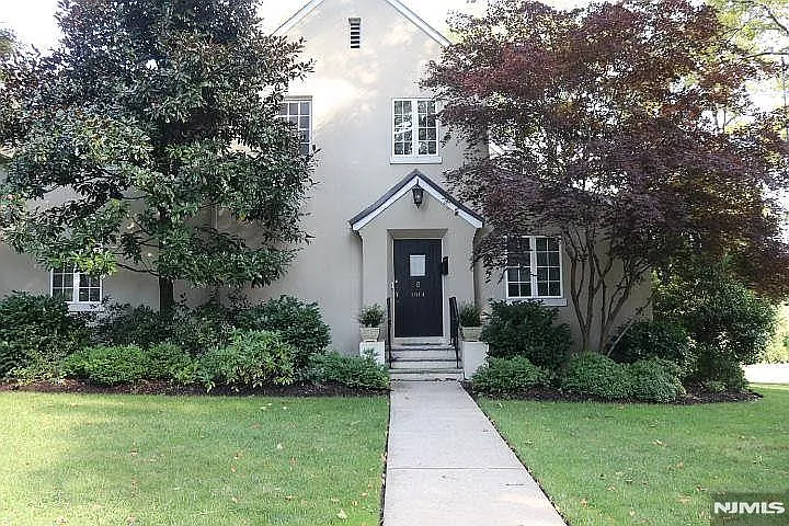 1014 Arcadian Way — Photo 1