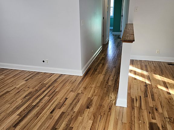5th image of 210 N 10th St