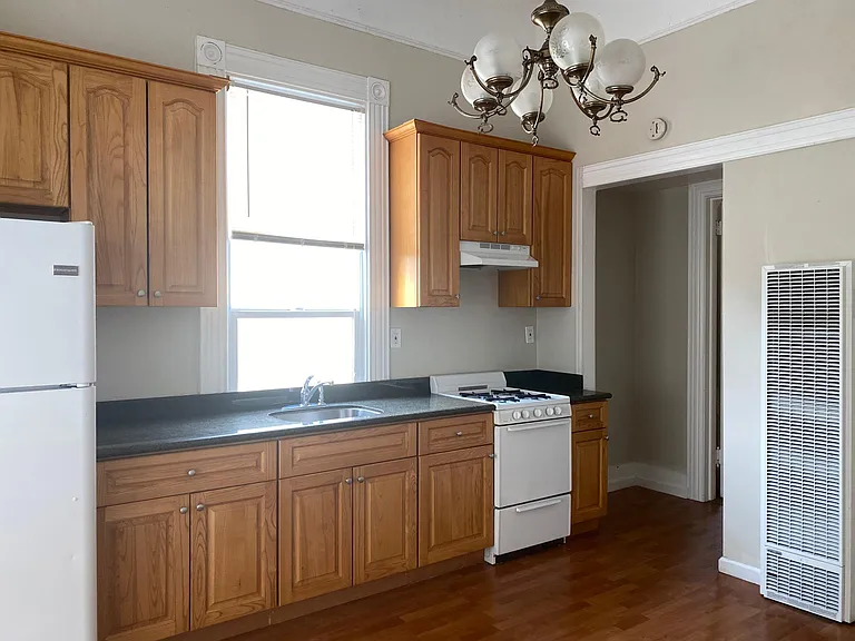428 N 2nd St #A — Photo 4