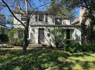 238 Holmes Ave, Clarendon Hills, IL 60514