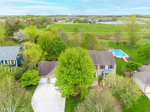 2nd image of 3025 Woods Creek Ln
