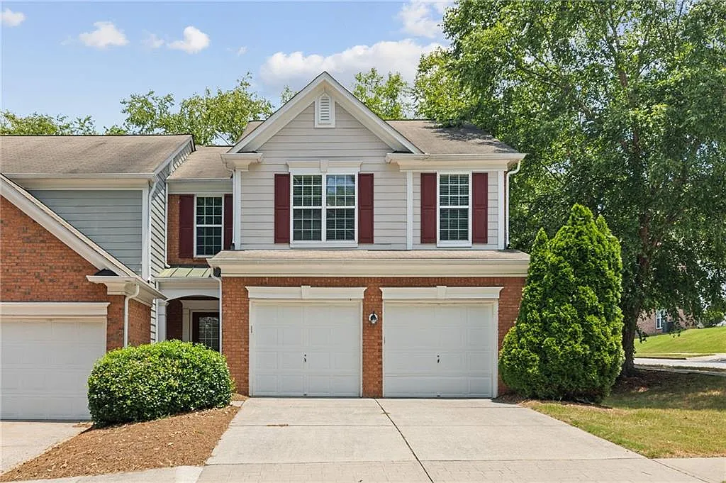 3 bed, 2.5 bath, 1796 sqft, $2,400 — Photo 1