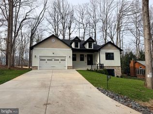 501 Gold Valley Rd, Locust Grove, VA 22508