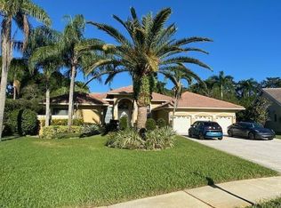 470 Cypress Pointe Dr W, Pembroke Pines, FL 33027