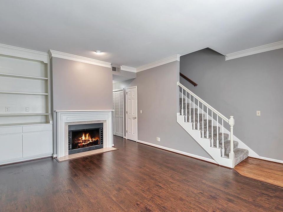 1st image of 2112 Blair Blvd APT 4