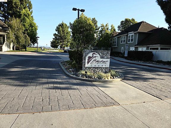 2nd image of 1107 Outrigger Ln