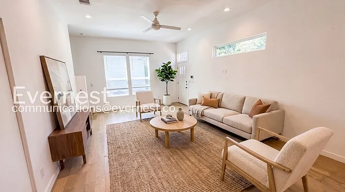 3 bed, 2.5 bath, 1294 sqft, $1,995 — Photo 3