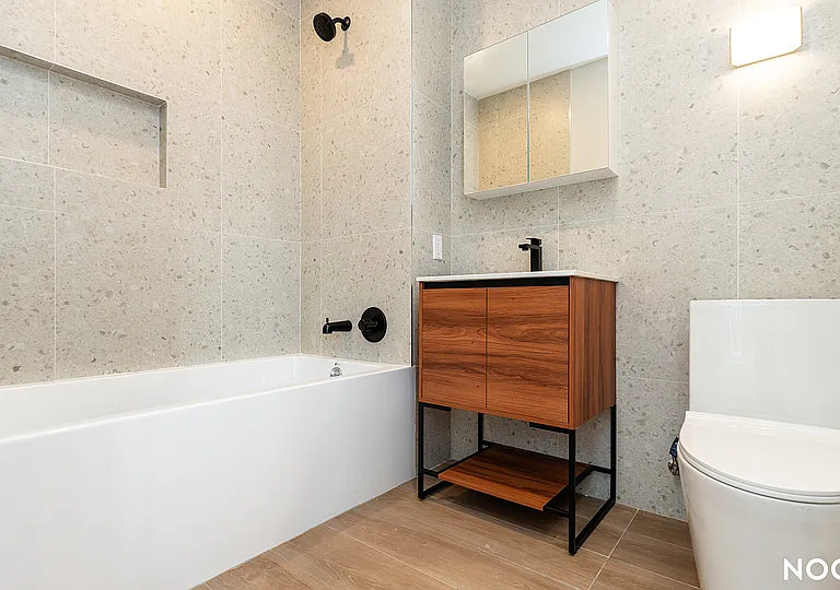31-61 Vernon Blvd #7H — Photo 15