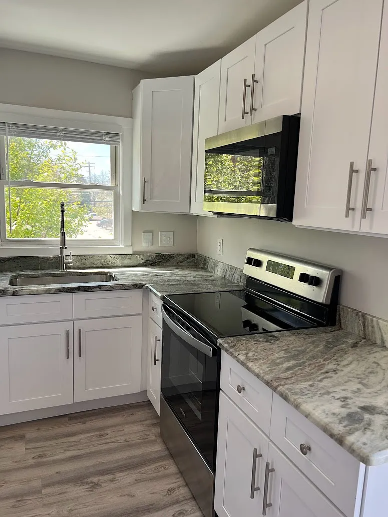 1 bed, 750 sqft, $1,349 — Photo 2