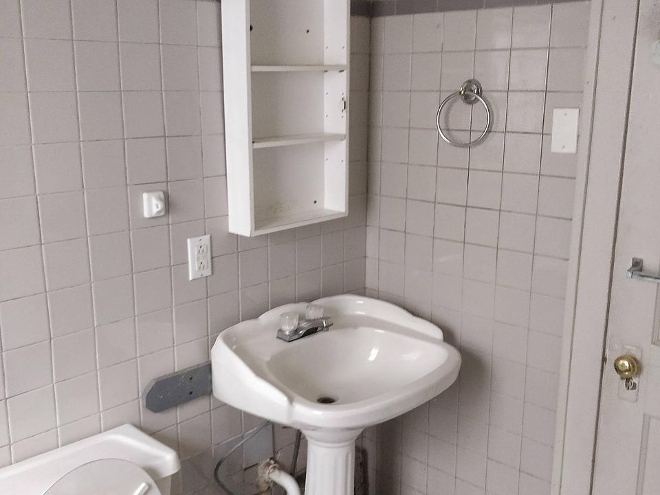 1st image of 3289 Desota Ave #1