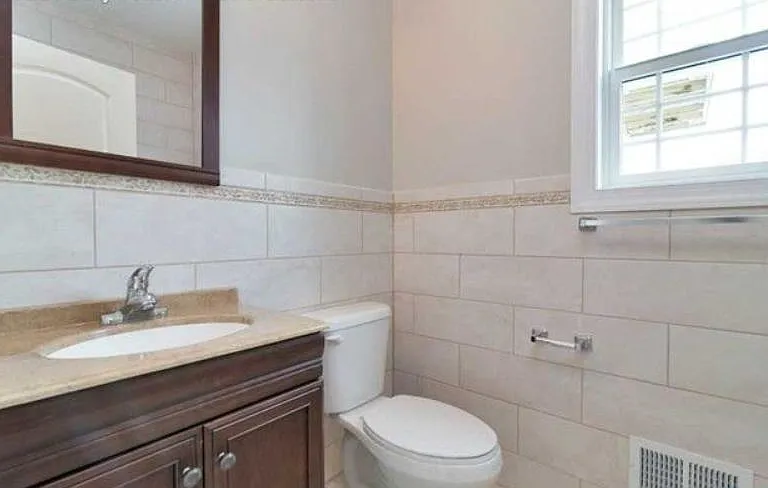 Master bedroom bathroom