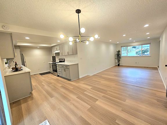 5th image of 12809 79th Avenue Ct E