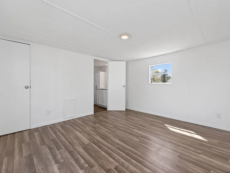 208 Yaupon Hbr — Photo 5