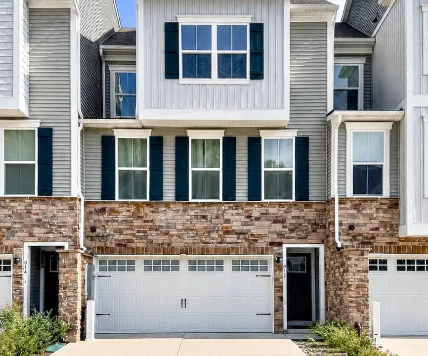 812 Canary Island Ct