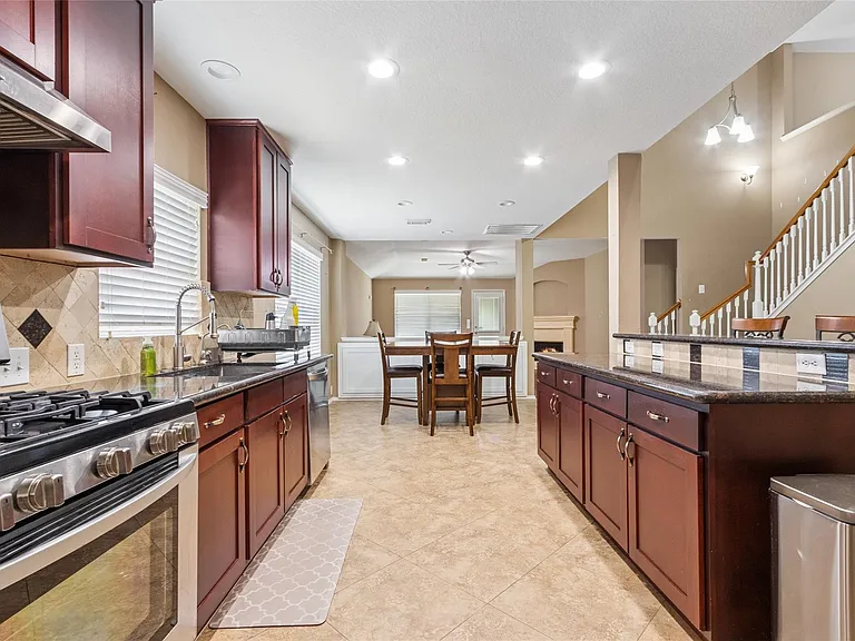 10306 Logan Bridge Ln — Photo 6