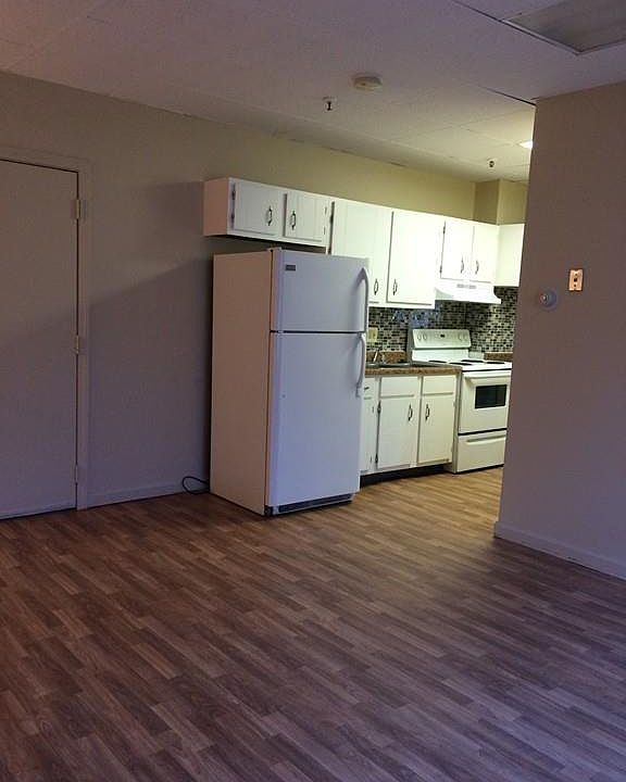 2nd image of 161 Berkeley St APT 9