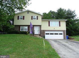 2507 Danielle Dr, Dover, PA