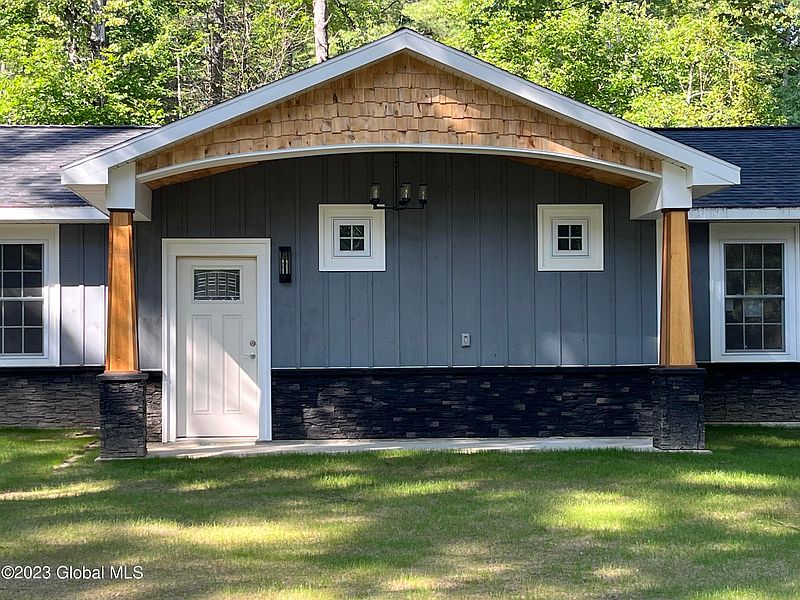 5th image of 1025 CAMP Avenue