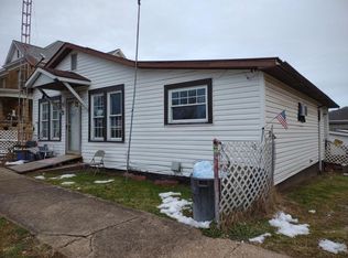 226 Main St, Hamlin, WV 25523