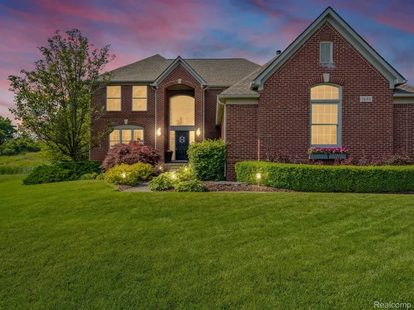 3688 Inverness Dr, Rochester, MI 48306