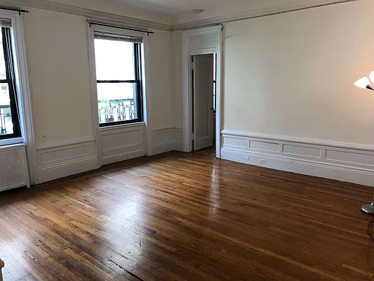 Rented by Gala West Realty LTD | media 2