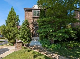 7 Christina Ct, Madison, NJ 07940