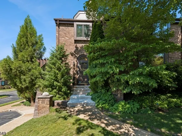 7 Christina Ct, Madison Boro, NJ 07940