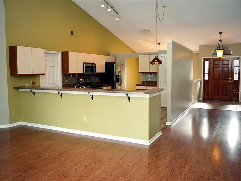 821 Laurelcrest Dr — Photo 6