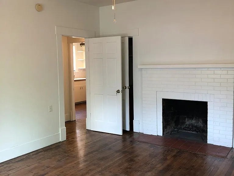 407 West 35th Street — Photo 12