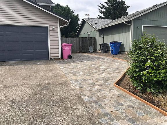 2nd image of 15817 NE 1st St