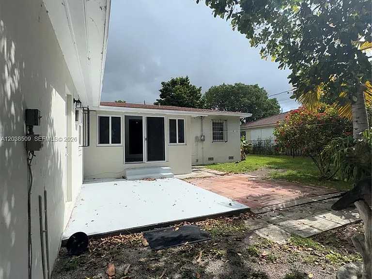 2920 SW 15th St — Photo 18