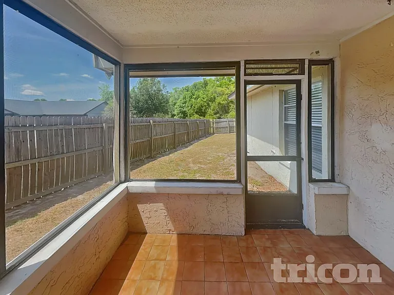 1239 La Mesa Ave — Photo 15