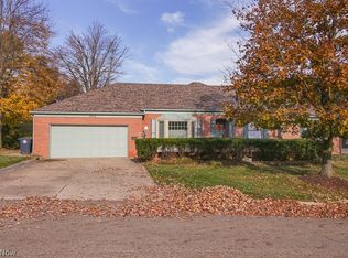 400 N Pershing Ave, Akron, OH 44313