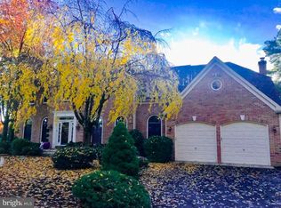 1 Quail Hollow Ct, Voorhees, NJ 08043