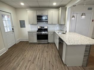 21 Kings Rd #1, Madison, NJ 07940