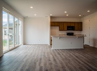 1864 Ruddlesway Dr, Windsor, CO 80550