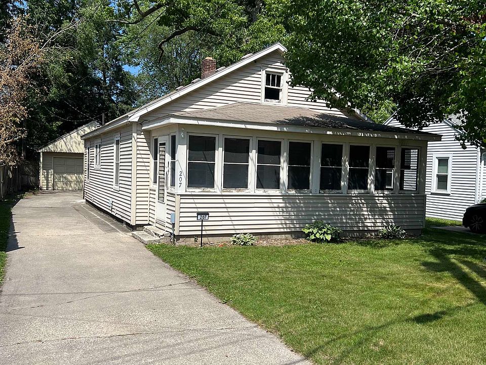 1st image of 207 Coolidge Dr