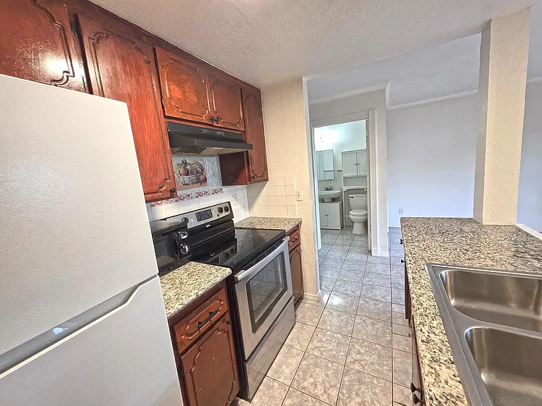 4056 Van Dyke Ave #2 — Photo 6