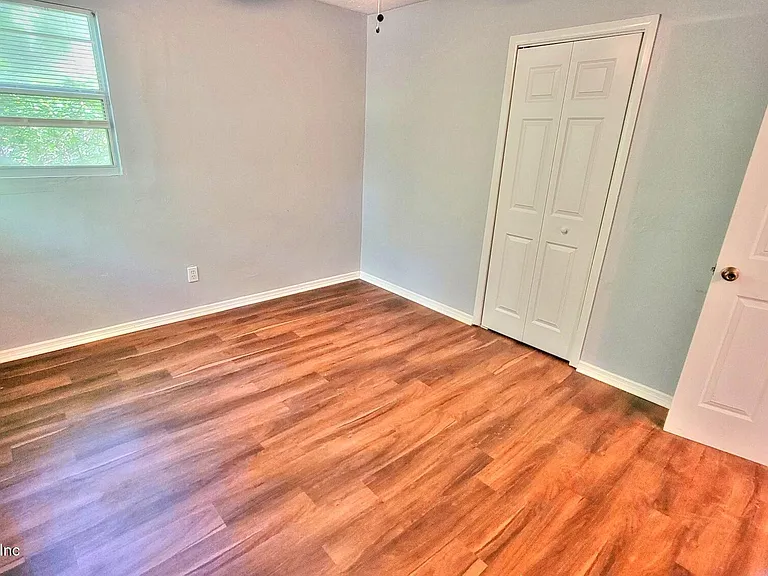 9348 Culpeper Ave — Photo 15