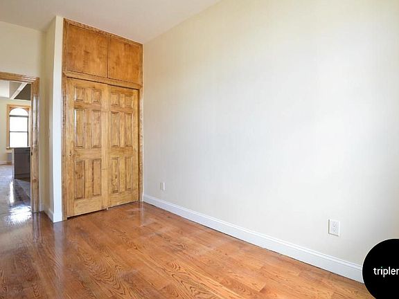 5th image of 529 Humboldt St #2M